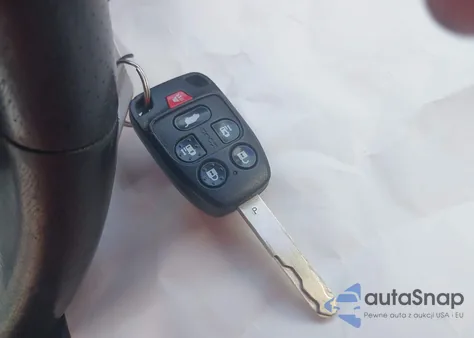 2011 Honda Odyssey Touring/Touring Elite from USA, damaged, VIN 5FNRL5H95BB015998